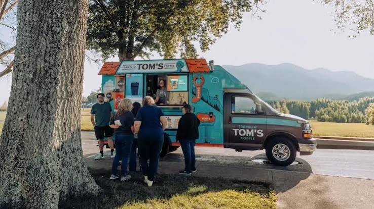Travelin Toms Coffee South Overland Park